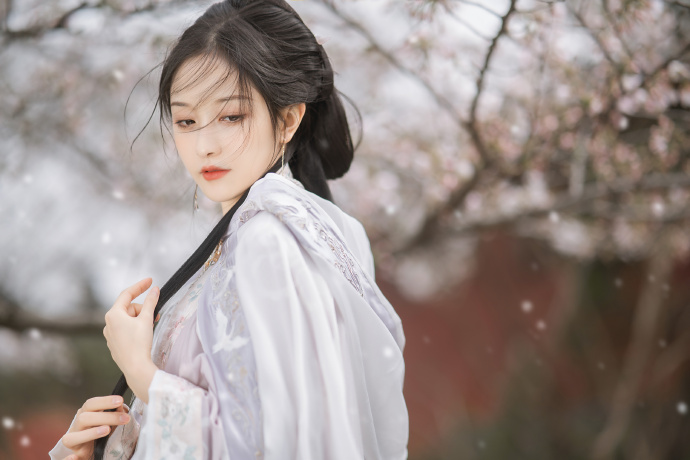 爱x死x机器人 封面