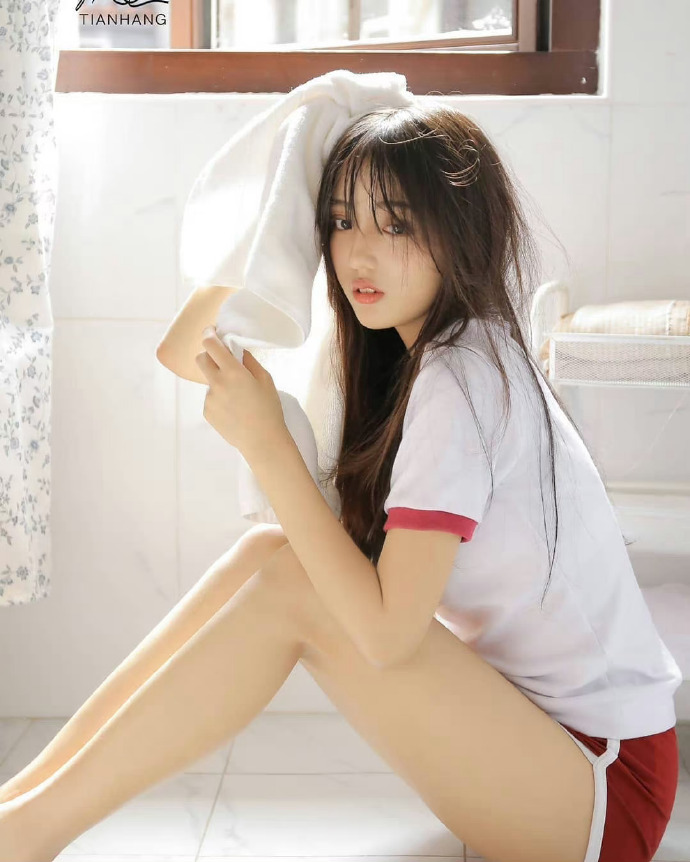 可怜的东西 剧照